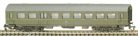4-axle rebuild coach with baggage compartment<br /><a href='images/pictures/Tillig/13601.jpg' target='_blank'>Full size image</a>